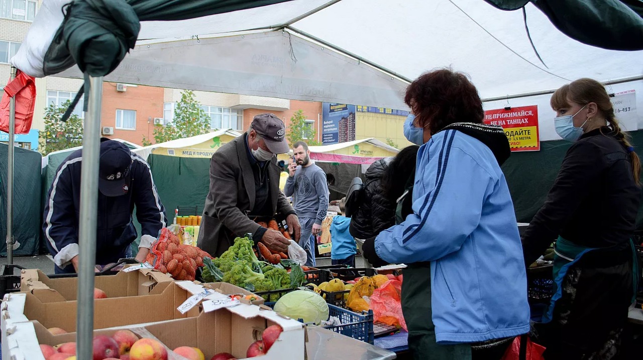 Порядка 90 тонн сельхозпродуктов привезли на ярмарки выходного дня в Краснодар